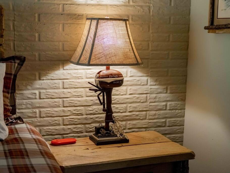 Stonegate Lodge Bed, Wifi, 50In Roku Tv, Salt Water Pool Room #109 Eureka Springs Buitenkant foto